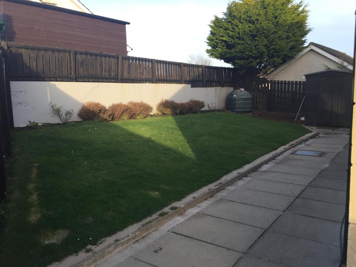 Holiday Home In Ballycastle - Fainne Na Cairde Exterior photo