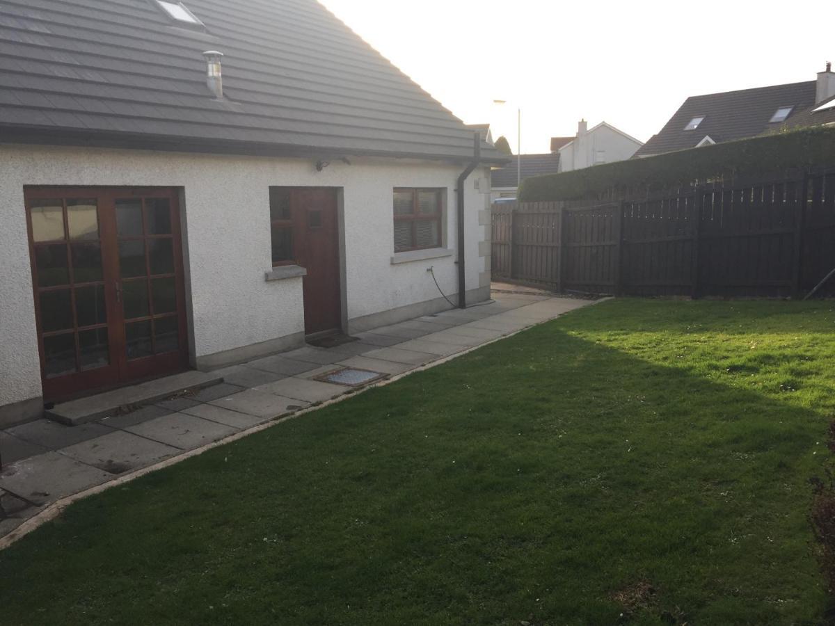 Holiday Home In Ballycastle - Fainne Na Cairde Exterior photo